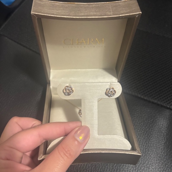 Charm Jewellery Set - Picture 3 of 5